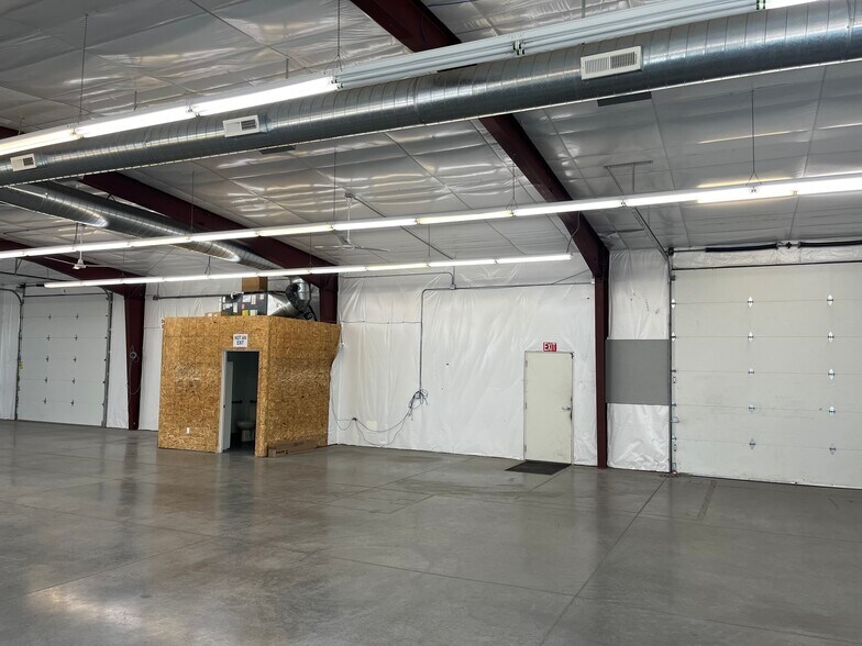 1893 Airport Way, Richland, WA à vendre - Photo intérieure – Image 3 sur 21