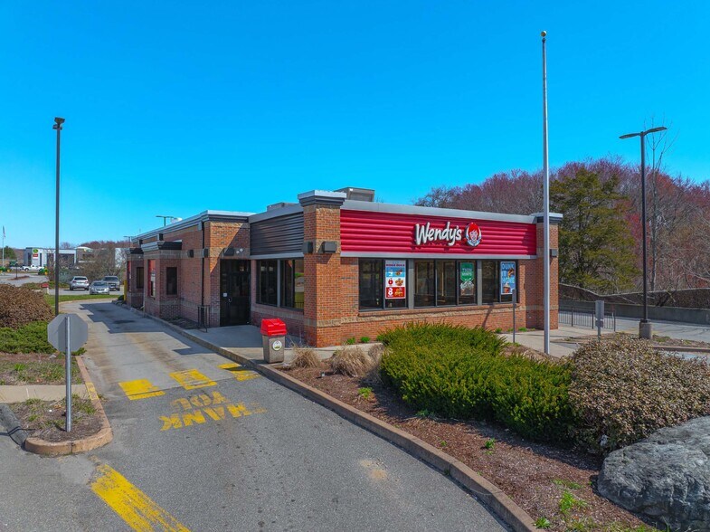 2 Pratt Rd, Plainfield, CT à vendre - Photo principale – Image 1 sur 3