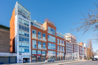 Plus de détails pour 211 McGuinness Blvd, Brooklyn, NY - Local commercial à louer