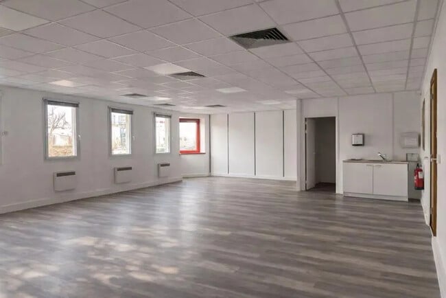 Plus de détails pour 213 Rue De Gerland, Lyon - Bureau à louer
