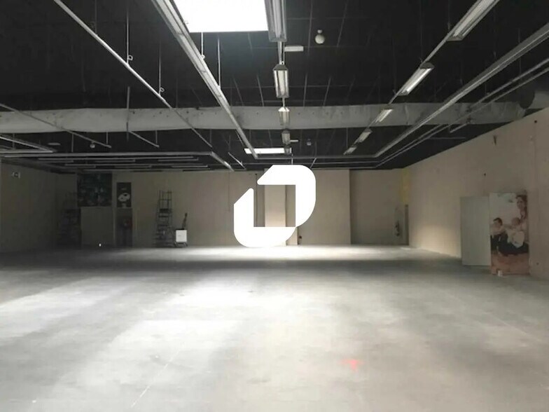 Local commercial dans Biganos à vendre - Photo de l’immeuble – Image 3 sur 7