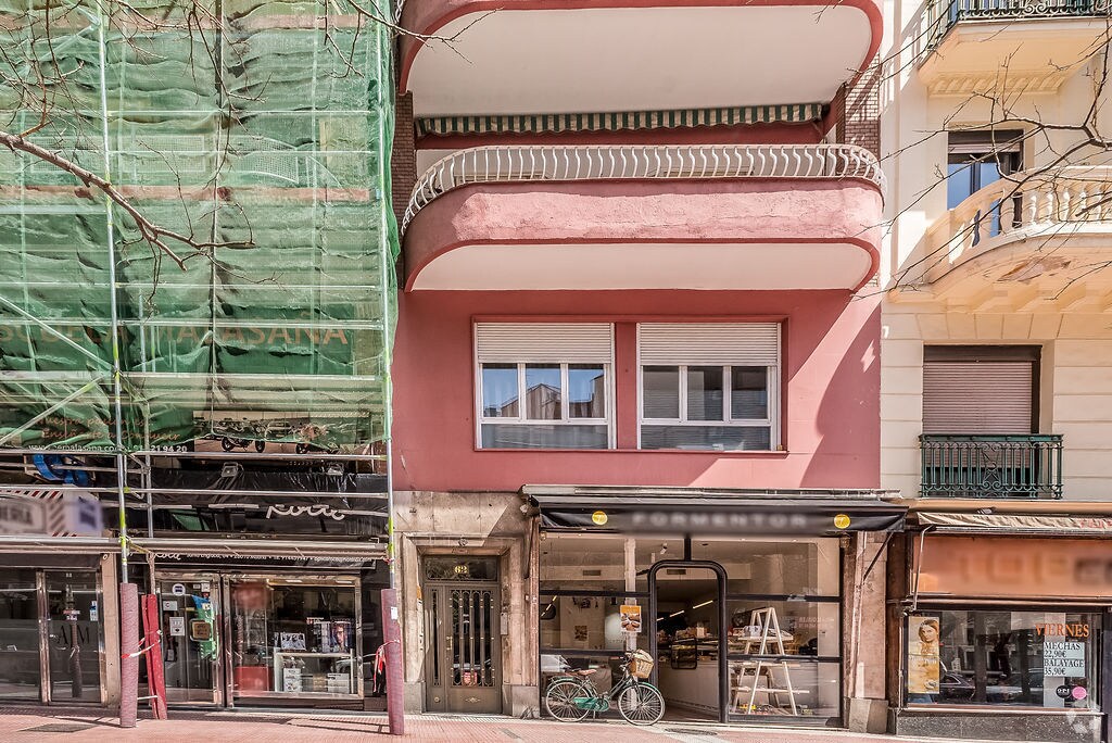 Immeuble residentiel dans Madrid, Madrid à vendre Photo intérieure– Image 1 sur 2