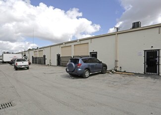 Plus de détails pour 2111 NW 139th St, Opa-locka, FL - Industriel/Logistique à louer