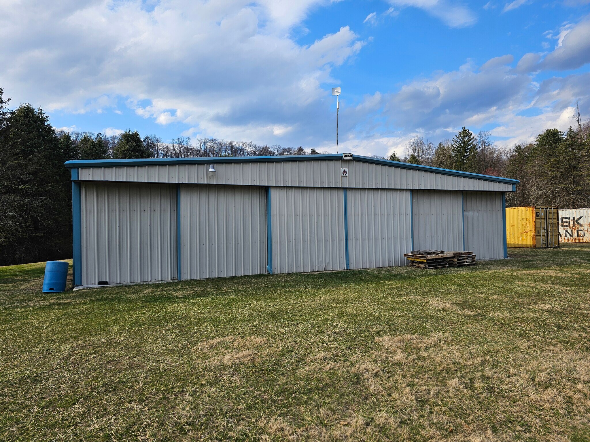 351 Lower Cherry Valley Rd, Saylorsburg, PA à louer Photo principale– Image 1 sur 12