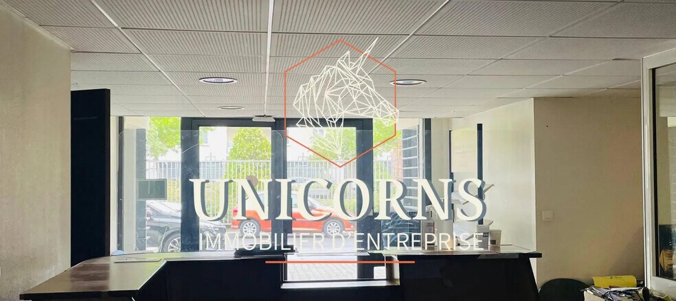 Bureau dans Tournefeuille à vendre - Hall d’entrée – Image 3 sur 7