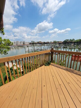 Plus de détails pour 2318 Crows Nest Dr, League City, TX - Spécialisé à vendre