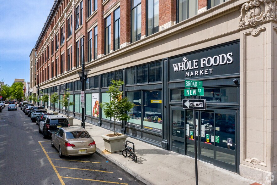 50 Halsey St, Newark, NJ à louer - Photo de l’immeuble – Image 2 sur 5