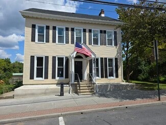 Plus de détails pour 121 S Main St, Alburtis, PA - Bureau à louer