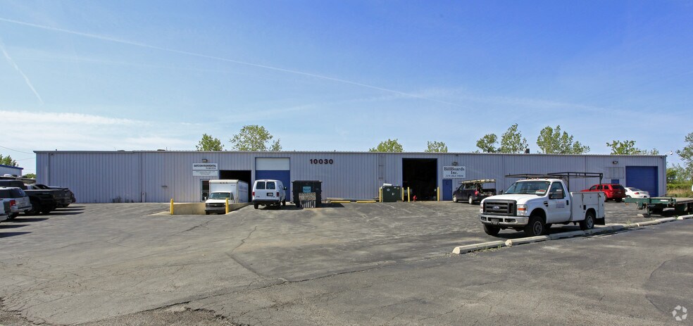 10030 Express Dr, Highland, IN à louer - Photo principale – Image 1 sur 10