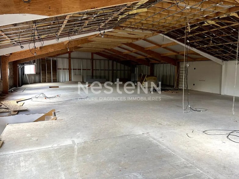 Industriel/Logistique dans Vannes à vendre - Photo de l’immeuble – Image 3 sur 4