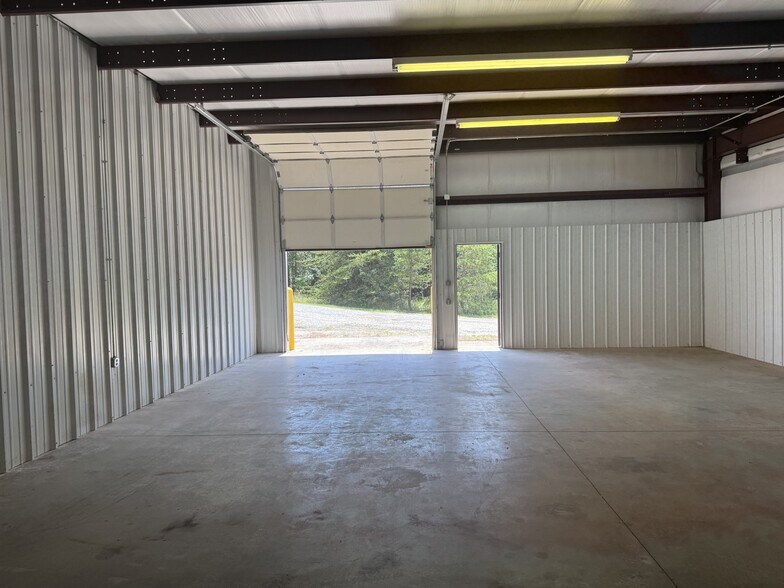 744 Buffalo Shoals Rd, Statesville, NC à louer - Photo de l’immeuble – Image 1 sur 12