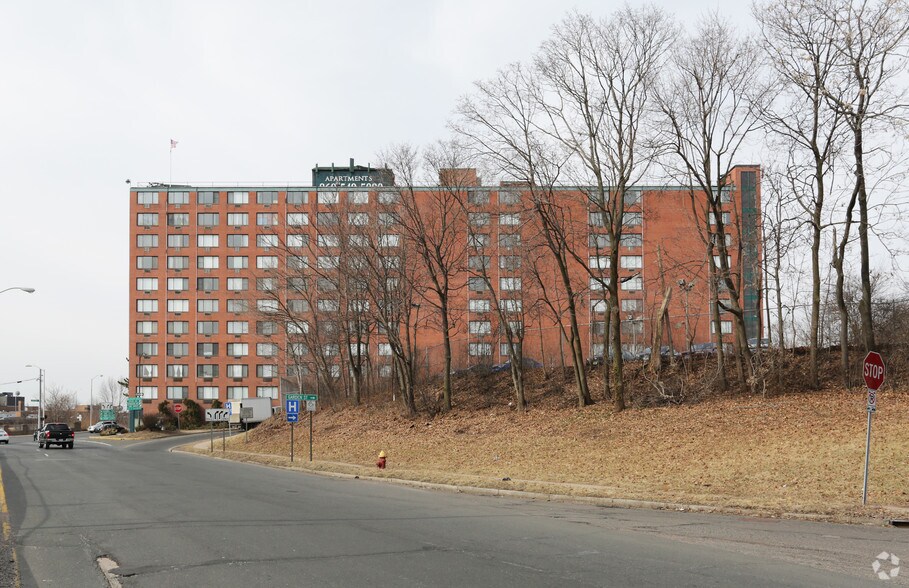 600-628 Asylum Ave, Hartford, CT à louer - Photo de l’immeuble – Image 3 sur 106