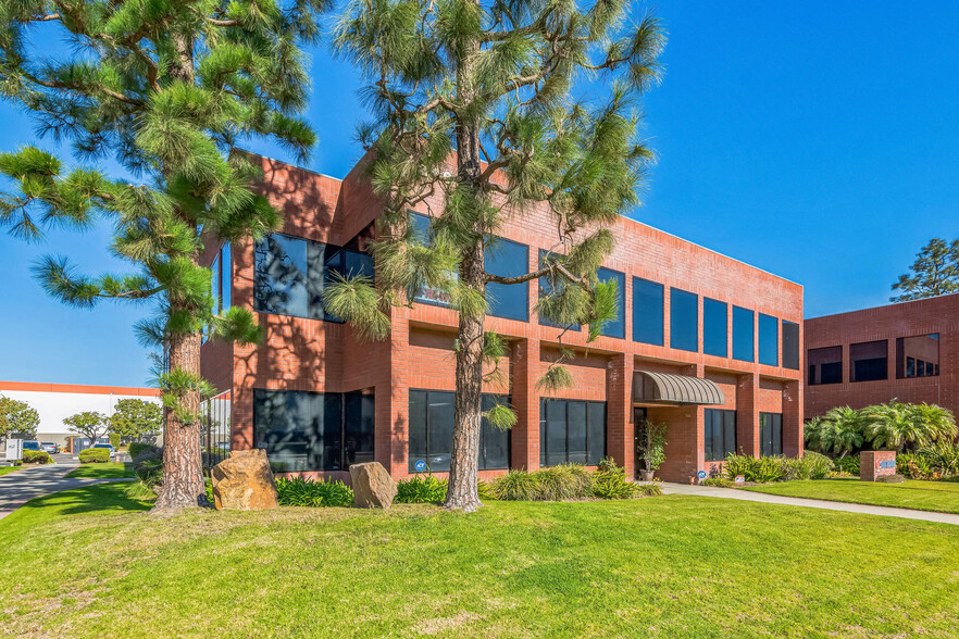2461 W 208th St, Torrance, CA à louer - Photo de l’immeuble – Image 3 sur 13