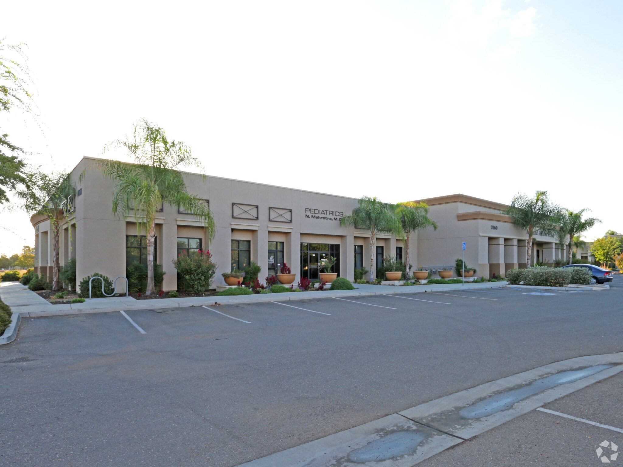 7060 N Recreation Ave, Fresno, CA à louer Photo principale– Image 1 sur 5