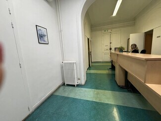 Plus de détails pour 6 Square Stalingrad, Marseille - Bureau à louer