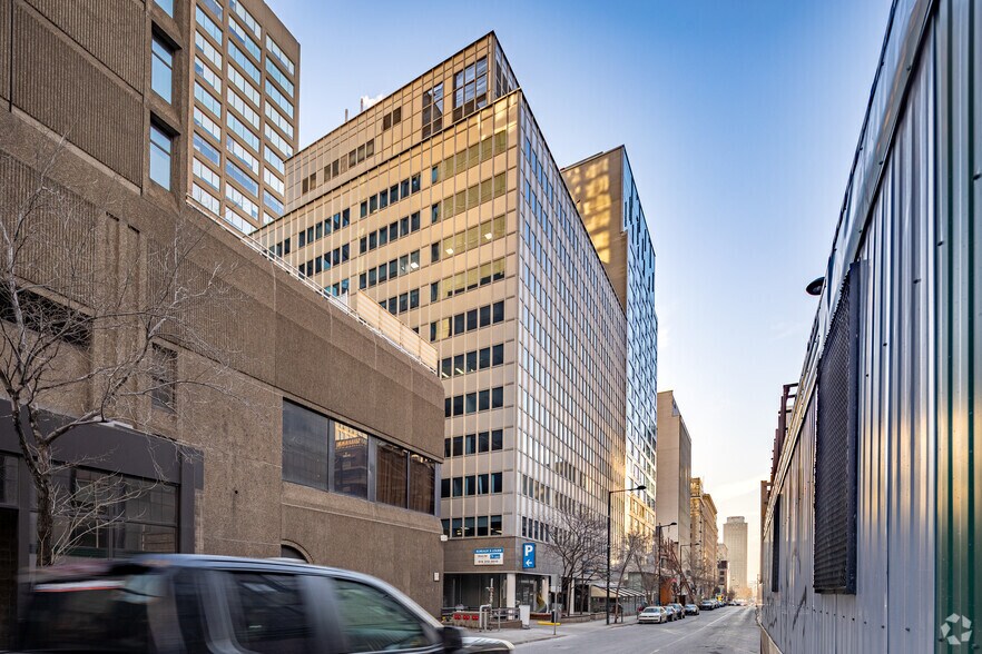 2055 Rue Peel, Montréal, QC à louer - Photo de l’immeuble – Image 1 sur 2