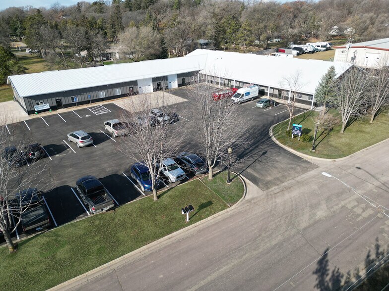 2800 1st Ave NW, Faribault, MN à louer - Photo de l’immeuble – Image 2 sur 9