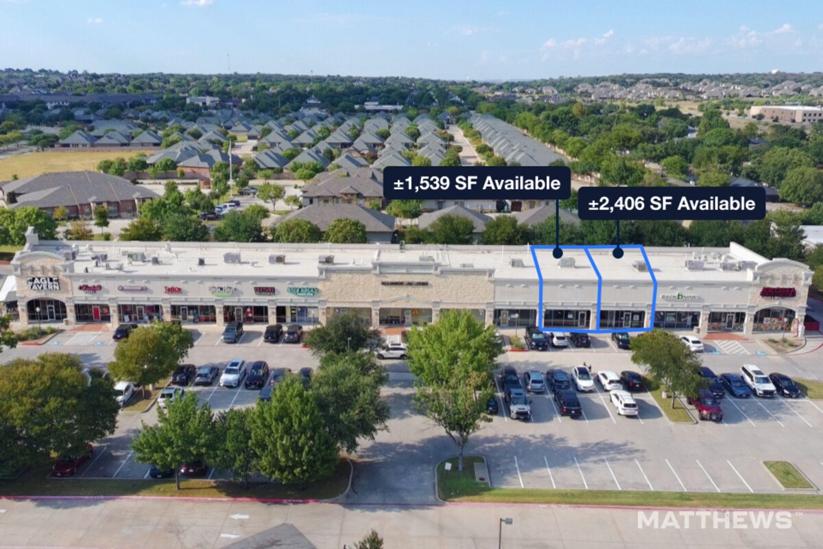 721 Keller Pky, Keller, TX à louer Photo de l’immeuble– Image 1 sur 6
