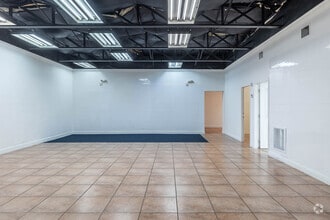 2223 NW 26th Ave, Miami, FL à louer Photo intérieure– Image 2 sur 9