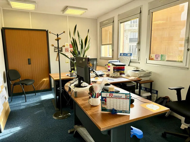 Bureau dans Paris à louer - Photo de l’immeuble – Image 2 sur 10