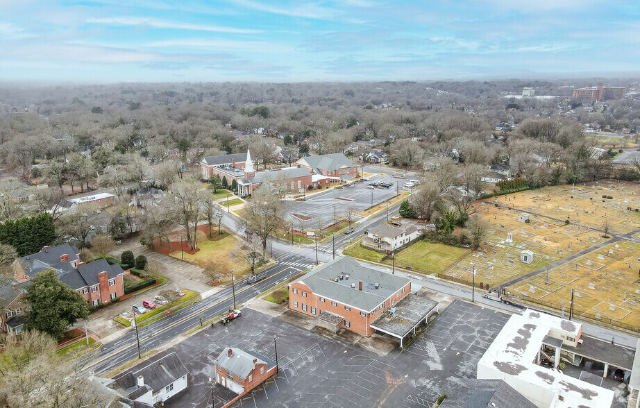 219 S York St, Gastonia, NC à vendre - Photo de l’immeuble – Image 3 sur 4
