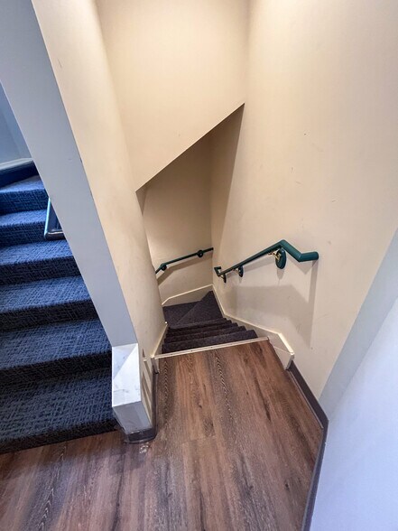 30 N Lincoln St, Batavia, IL à louer - Photo intérieure – Image 3 sur 49