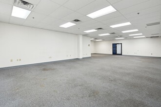 4500 Leeds Ave, North Charleston, SC à louer Photo intérieure– Image 2 sur 2