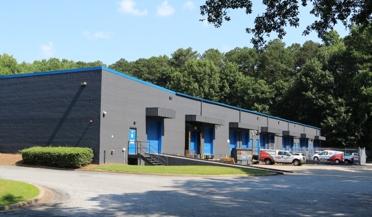 805 Franklin Ct SE, Marietta, GA à louer - Photo de l’immeuble – Image 2 sur 4
