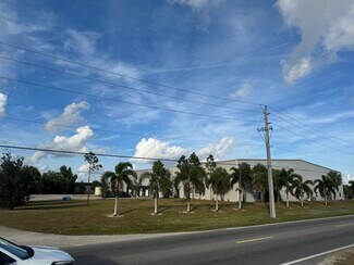 Plus de détails pour 3307 Hanson St, Fort Myers, FL - Industriel/Logistique à louer