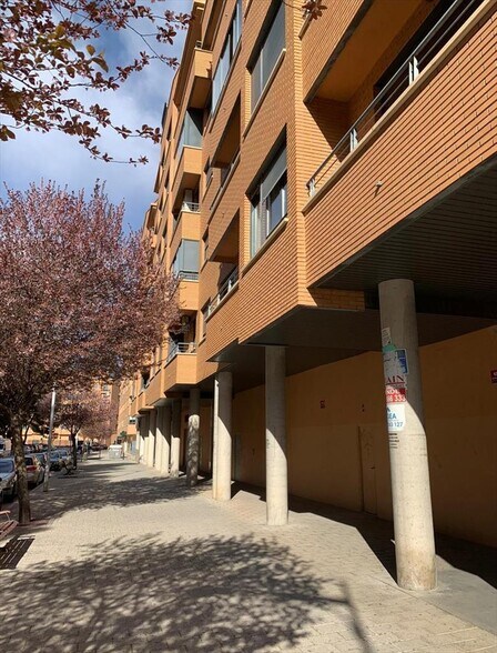 Calle Elisa Piqueras Lozano, Albacete, Albacete à vendre - Photo de l’immeuble – Image 3 sur 5