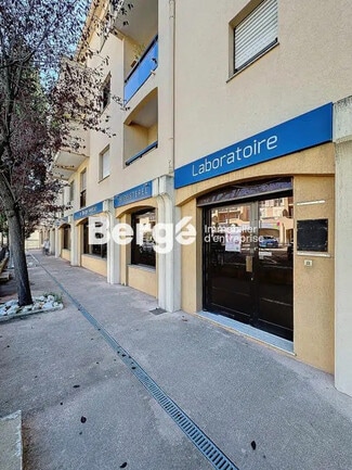 Plus de détails pour Local commercial à vendre
