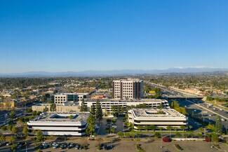 Plus de détails pour 1403 N Tustin Ave, Santa Ana, CA - Bureau/Médical à louer