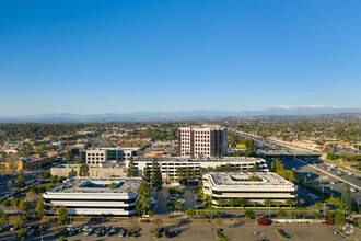 1403 N Tustin Ave, Santa Ana, CA - VUE AÉRIENNE  vue de carte