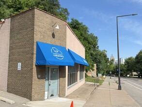 385 Wabasha St S, Saint Paul, MN à louer Photo de l’immeuble– Image 2 sur 11