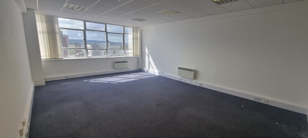 157-159 Broad St, Glasgow à louer - Photo de l’immeuble – Image 1 sur 8