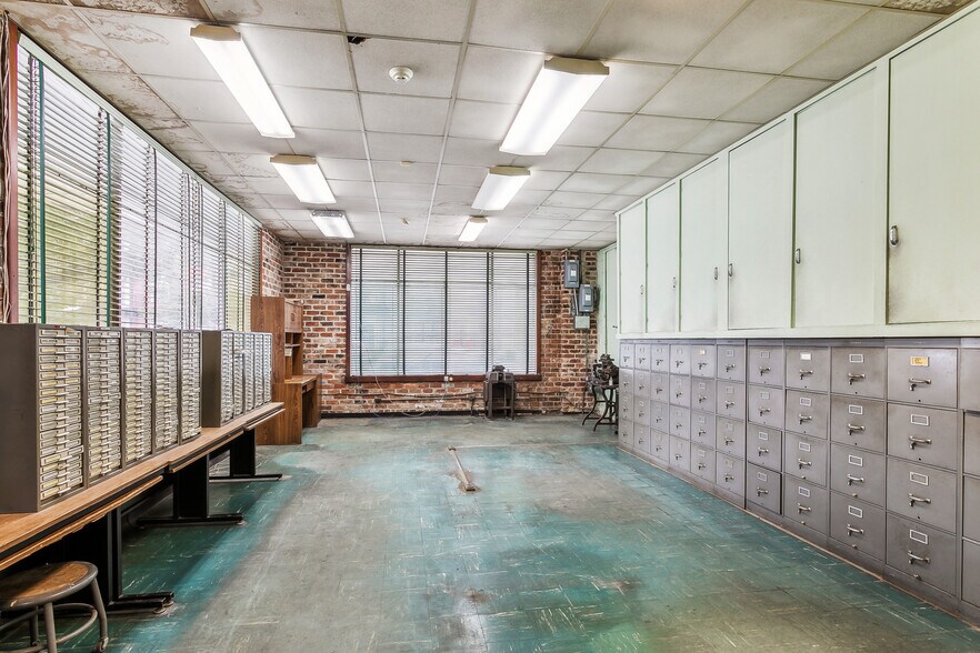 1423 Annunciation St, New Orleans, LA à vendre - Photo de l’immeuble – Image 3 sur 7