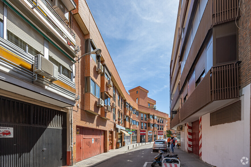 Avenida de Abrantes, 46, Madrid, Madrid à louer - Photo de l’immeuble – Image 2 sur 2