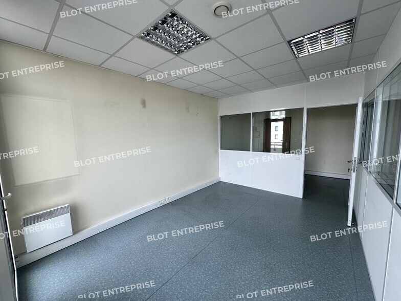 Bureau dans Cesson Sevigne à vendre - Photo intérieure – Image 2 sur 5