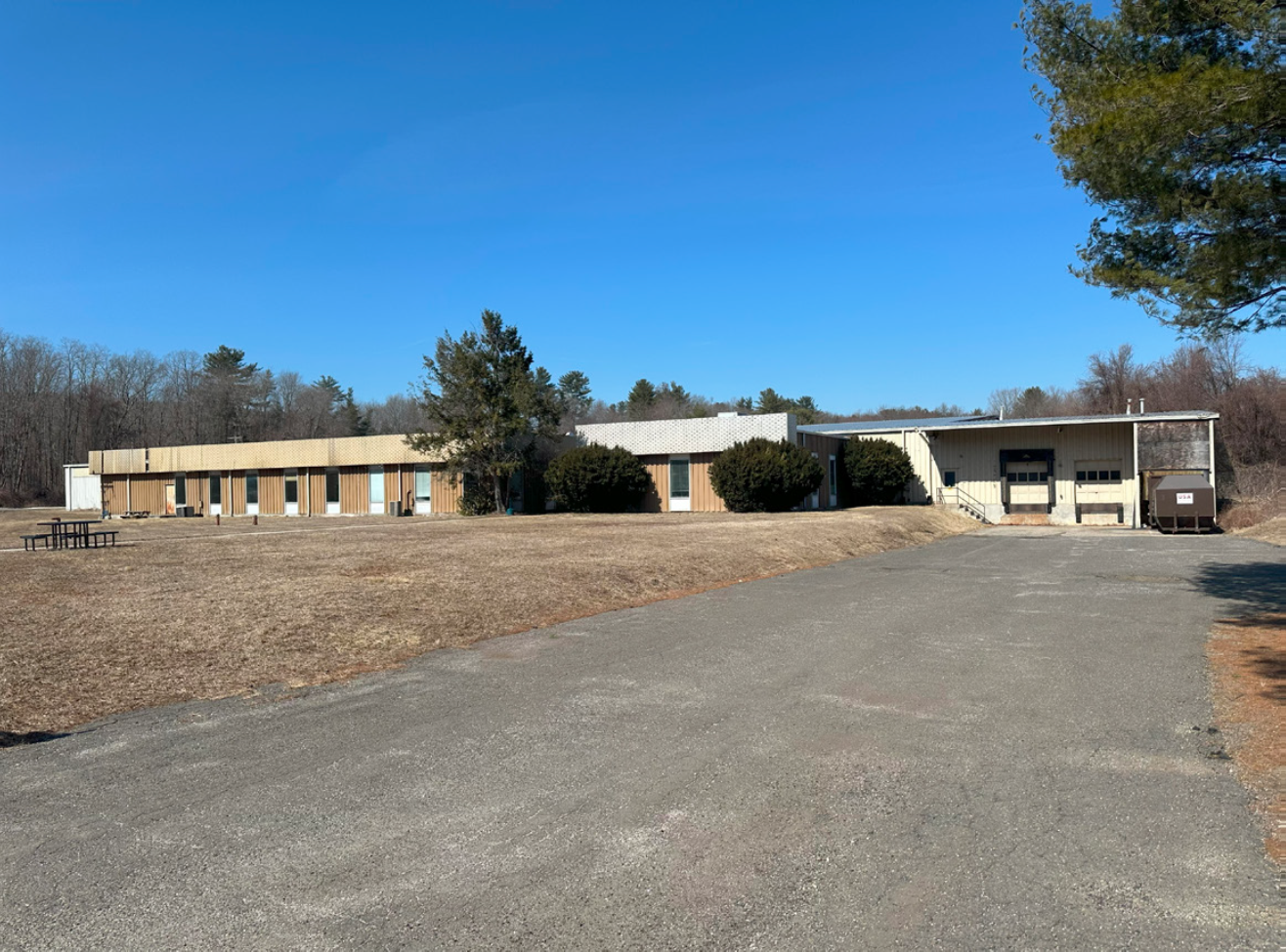 24 Spring St, Florence, MA à louer Photo principale– Image 1 sur 20