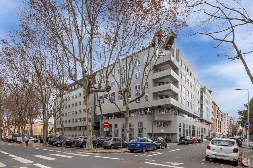 Bureau dans Lyon à louer - Photo de l’immeuble – Image 2 sur 4