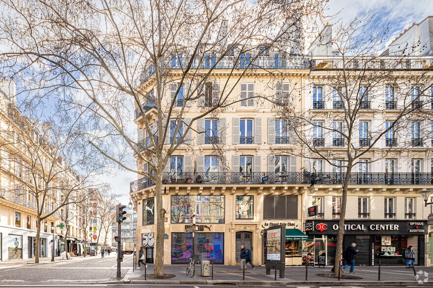 22 Boulevard De Sébastopol, Paris à louer - Photo de l’immeuble – Image 2 sur 6
