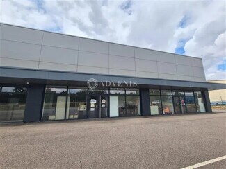 Plus de détails pour Local d'activités à louer