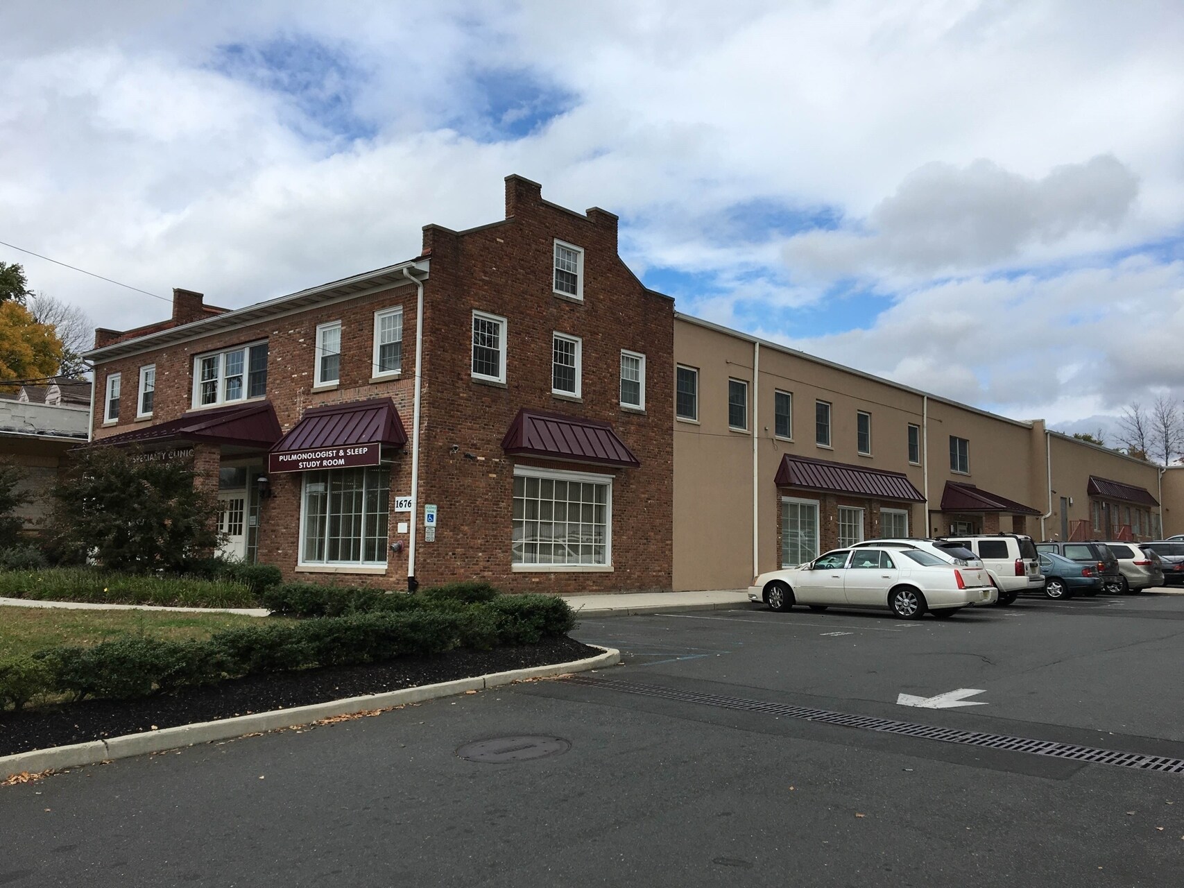 1676 N Olden Ave, Ewing, NJ à vendre Photo principale– Image 1 sur 14