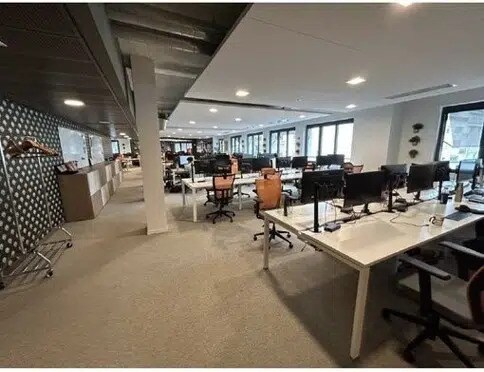 Bureau dans Paris à louer - Photo de l’immeuble – Image 3 sur 9