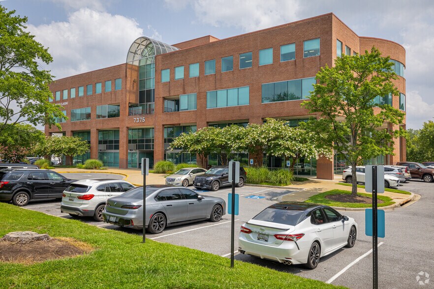 7375 Executive Pl, Lanham, MD à louer - Photo de l’immeuble – Image 3 sur 16