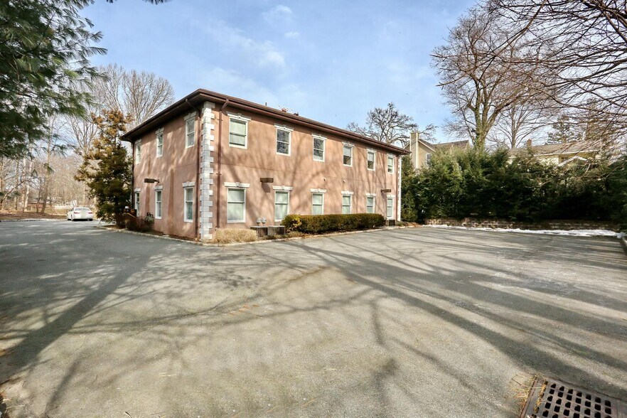 7 Cedar St, Ramsey, NJ à louer - Photo de l’immeuble – Image 2 sur 16