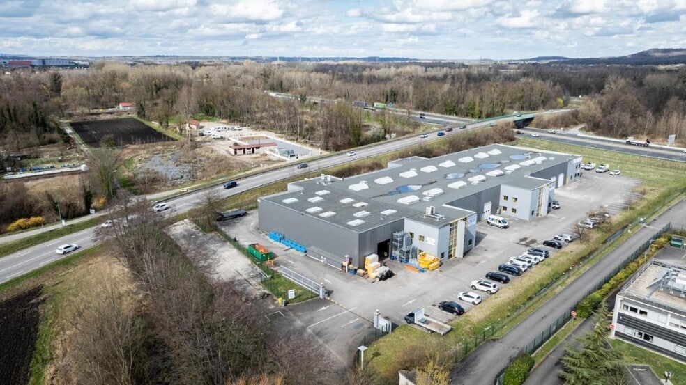 Local d’activités dans La Verpillière à louer - Aérien – Image 1 sur 10