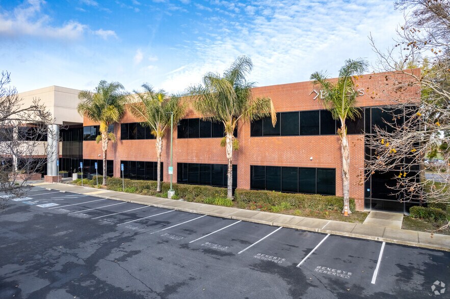 7180 Koll Center Pky, Pleasanton, CA à louer - Photo de l’immeuble – Image 3 sur 6