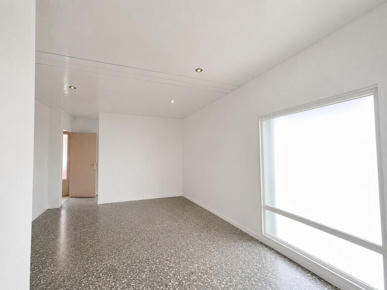 Immeuble residentiel dans Sabadell, Barcelona à vendre - Photo intérieure – Image 3 sur 3