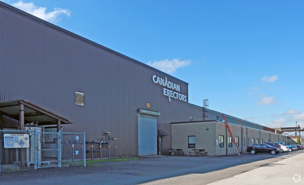 23 Smith St, St Catharines, ON à louer - Photo de l’immeuble – Image 3 sur 3